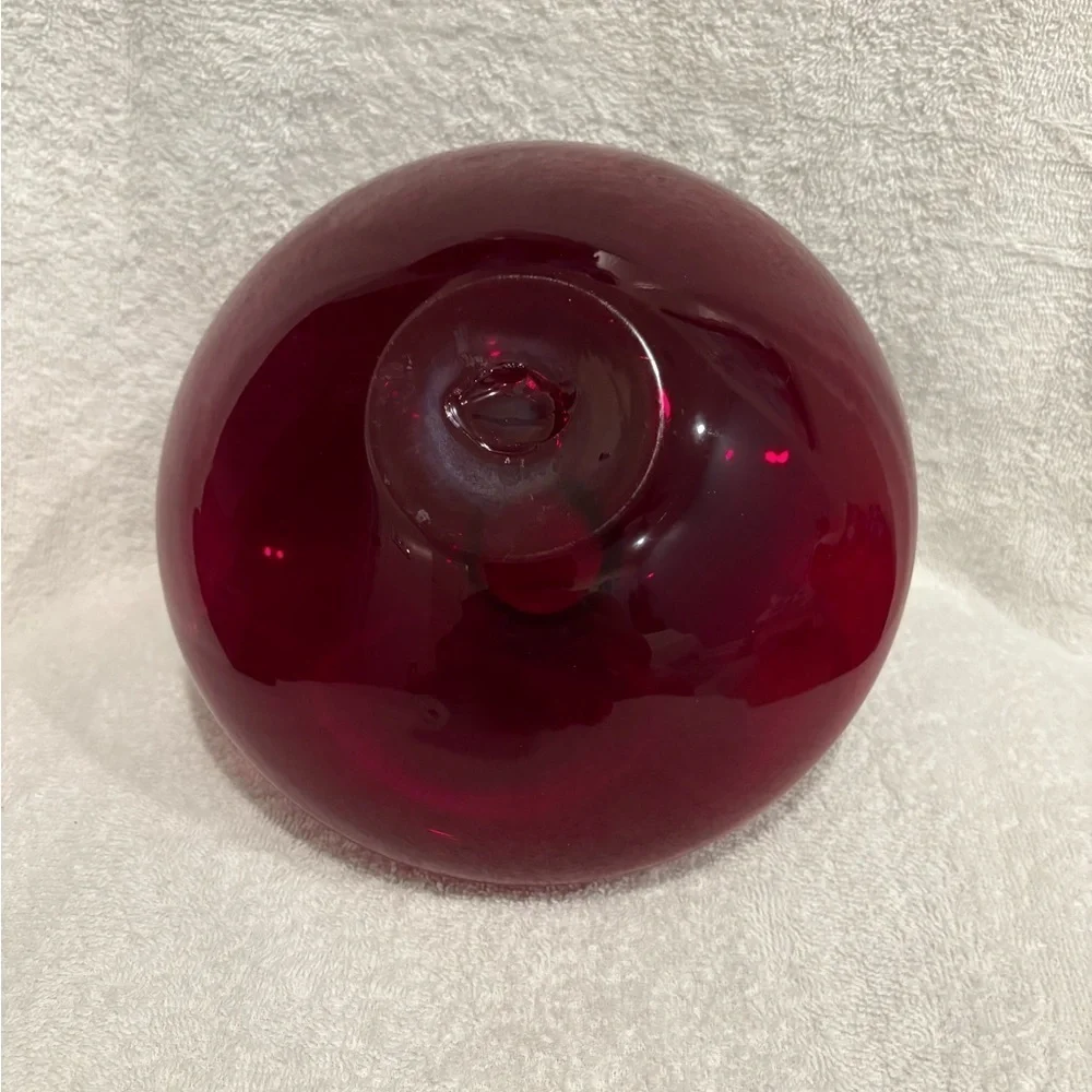 Elegant burgundy/red Bulb Glass Vase with red berry accent